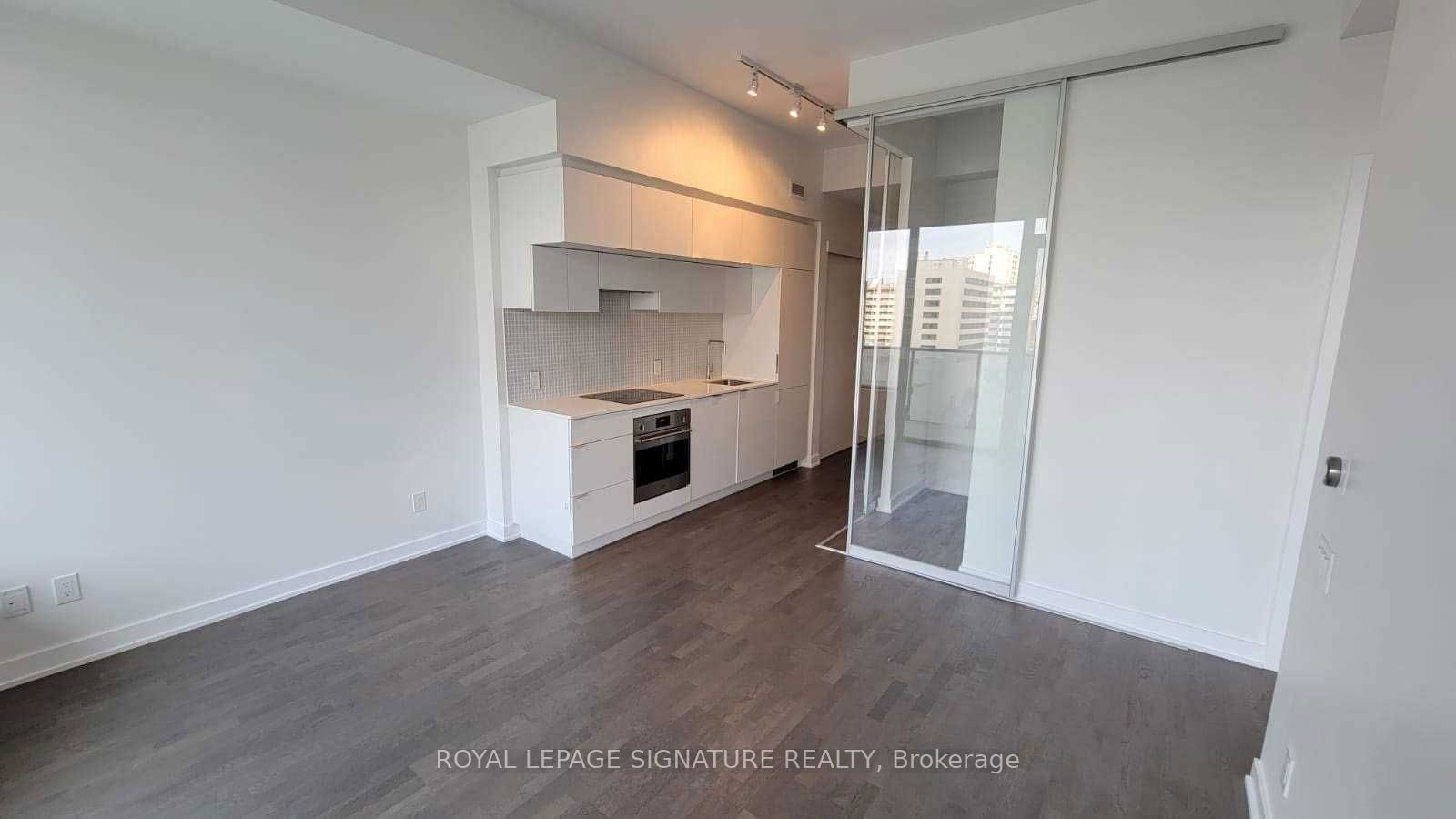 185 Roehampton Ave, unit 610 for rent