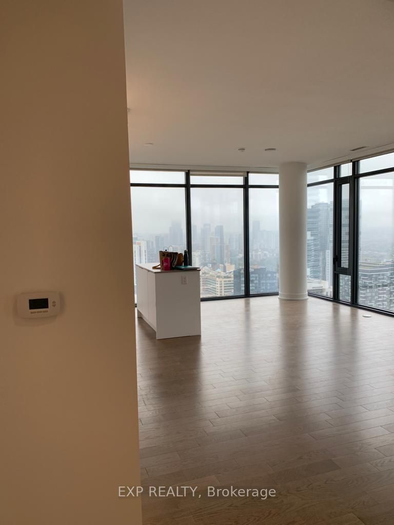 20 Lombard St, unit 4011 for sale