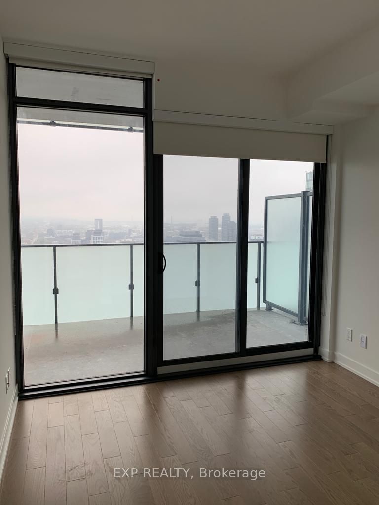 20 Lombard St, unit 4011 for sale