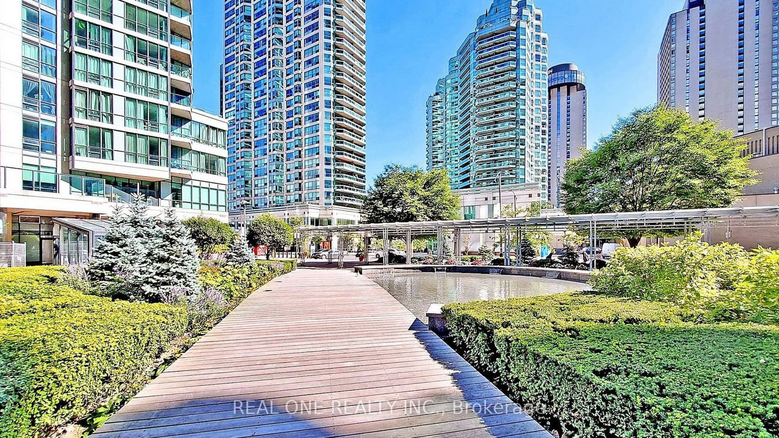 33 Bay St, unit 315 for sale