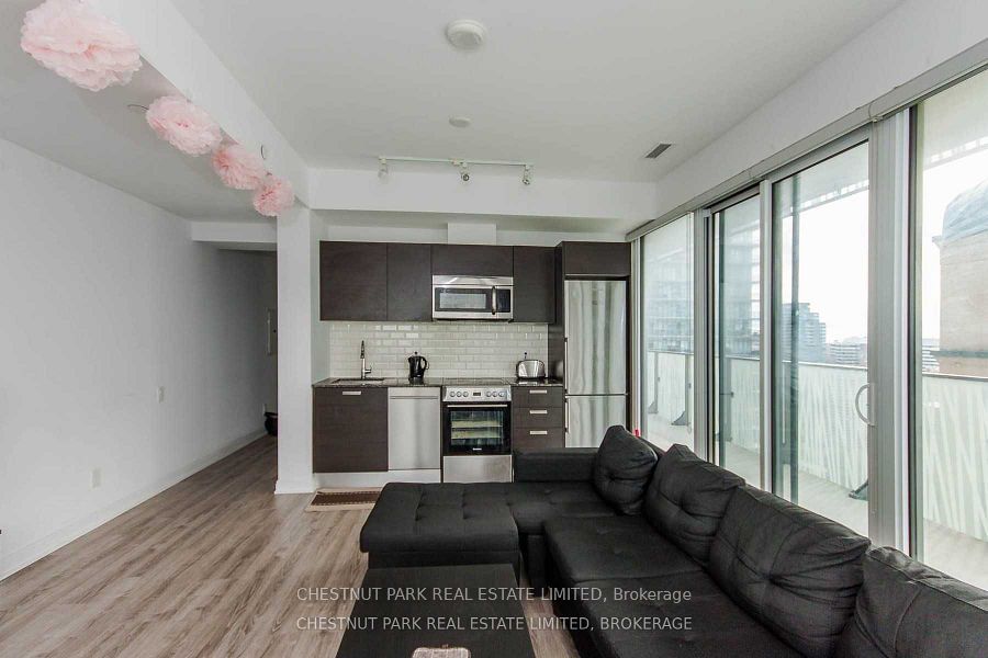 42 Charles St E, unit 3306 for rent