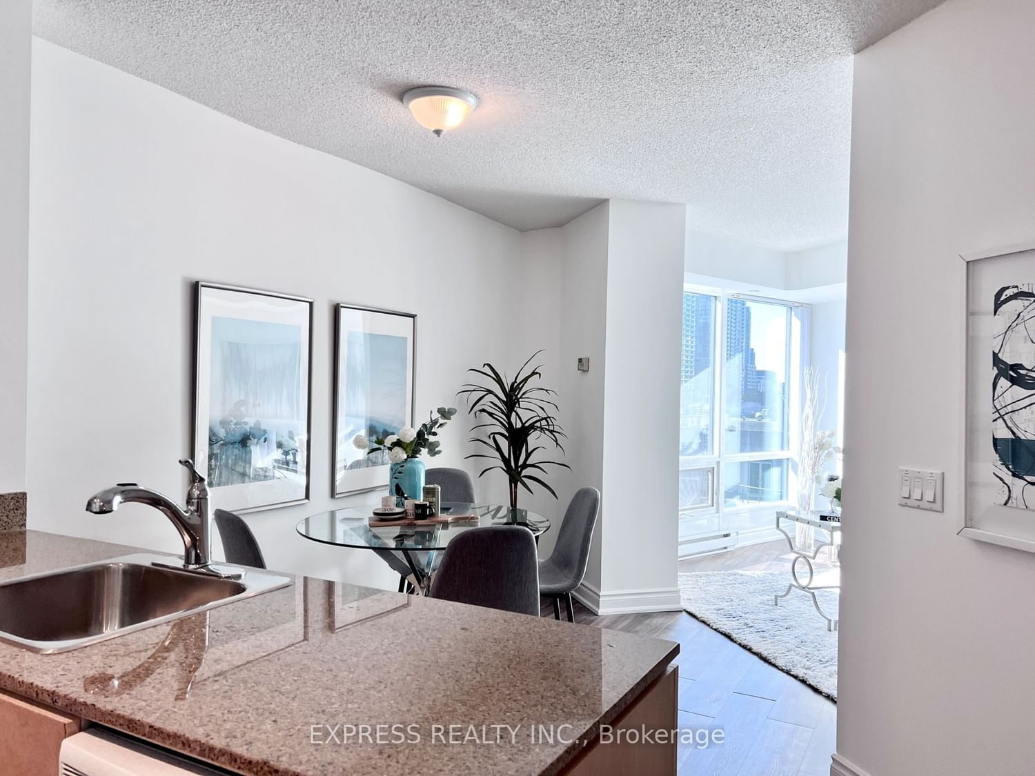 361 Front St W, unit 512 for sale