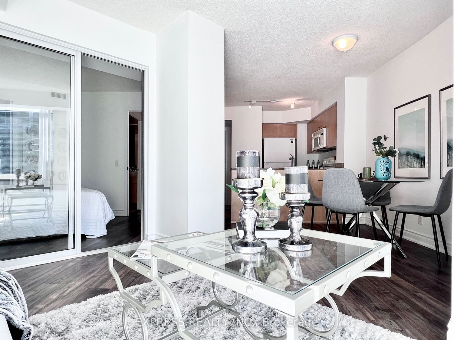 361 Front St W, unit 512 for sale