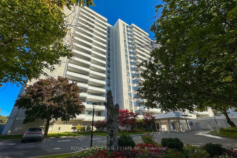 10 Parkway Forest Dr, unit 1008 for sale