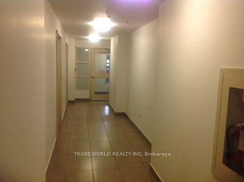 19 Singer Crt, unit 217 for rent