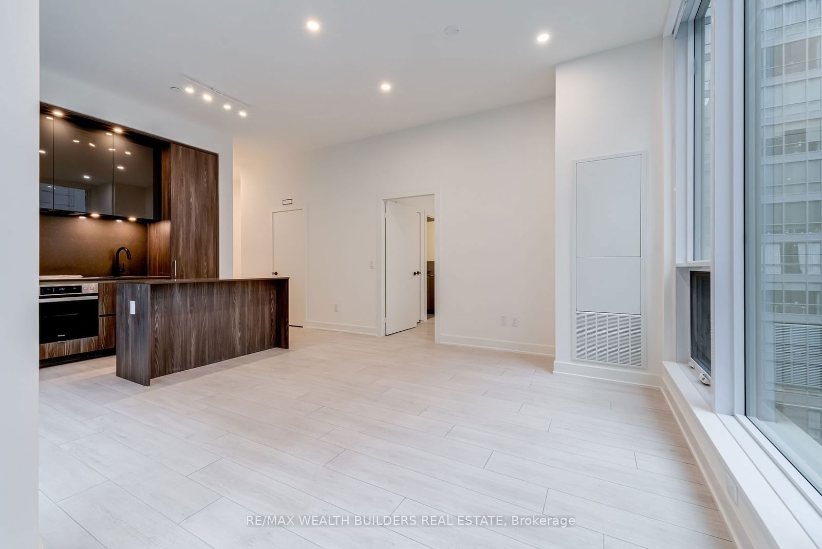 15 Mercer St, unit 822 for rent