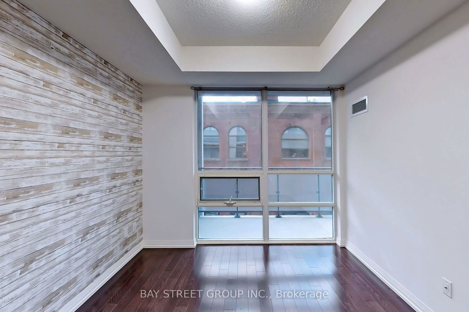 460 Adelaide St E, unit 521 for rent