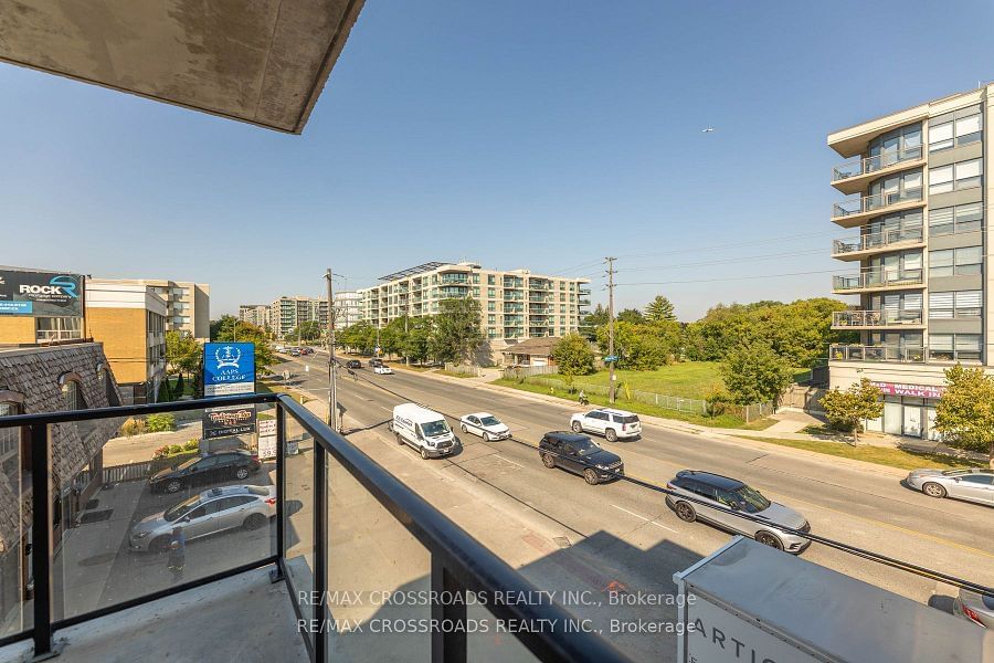 871 Sheppard Ave W, unit TH11 for rent