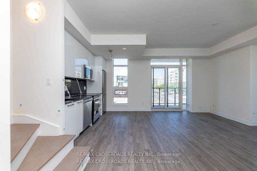 871 Sheppard Ave W, unit TH11 for rent