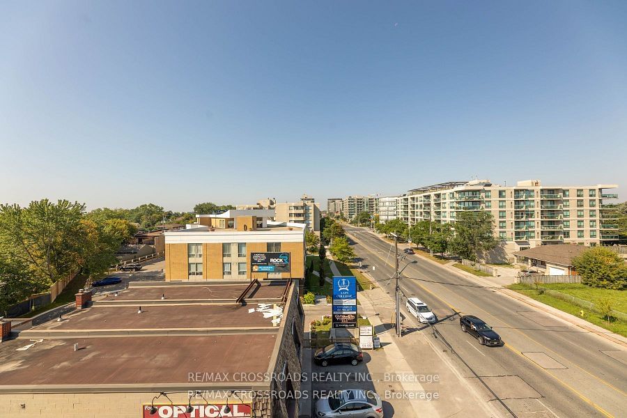 871 Sheppard Ave W, unit TH11 for rent