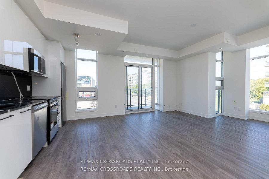 871 Sheppard Ave W, unit TH11 for rent