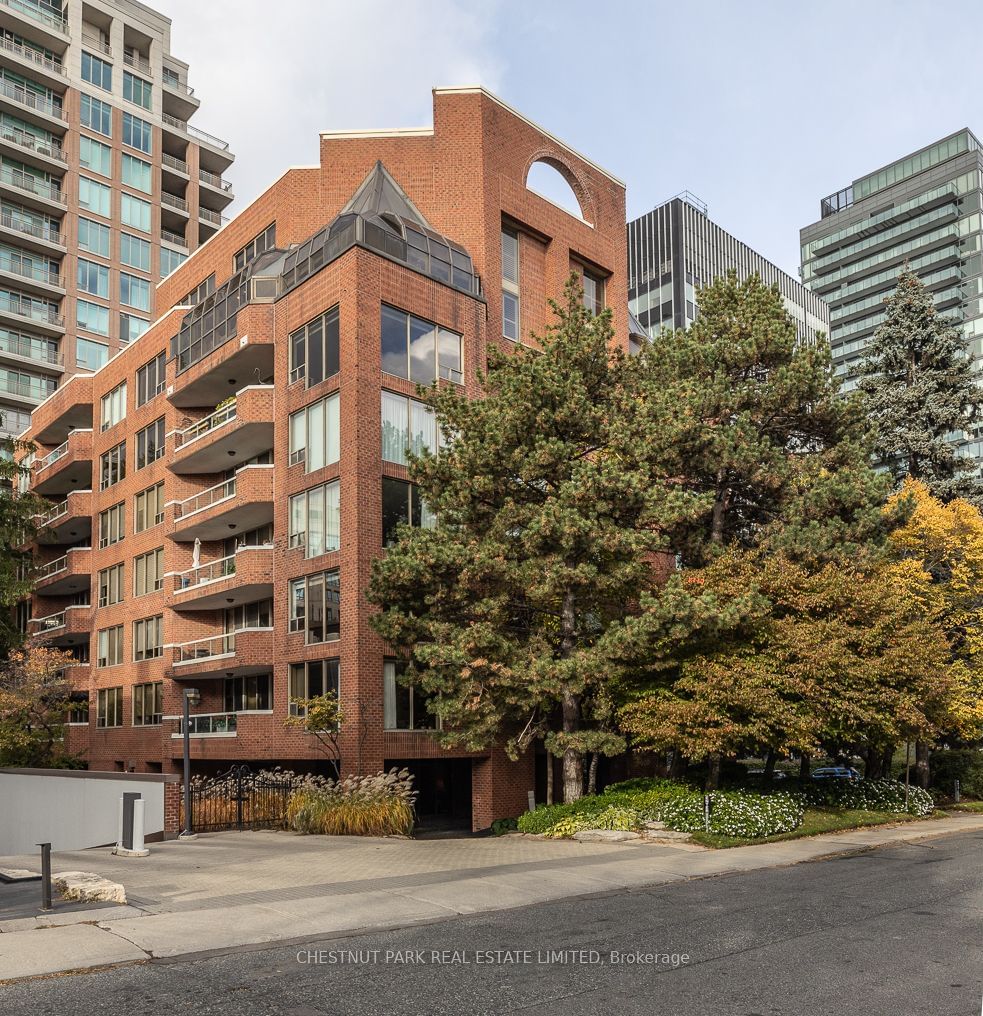 2 Lynwood Ave, unit PH1 for sale