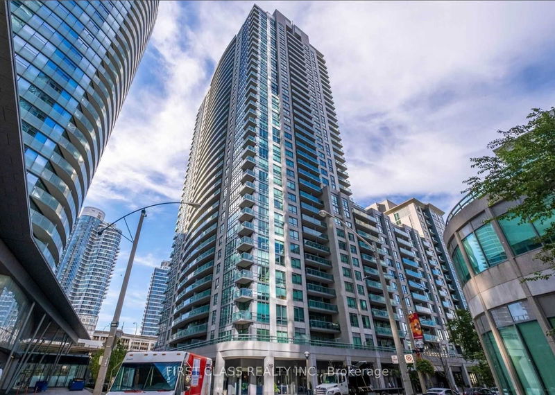 19 Grand Trunk Cres, unit 3010 for rent