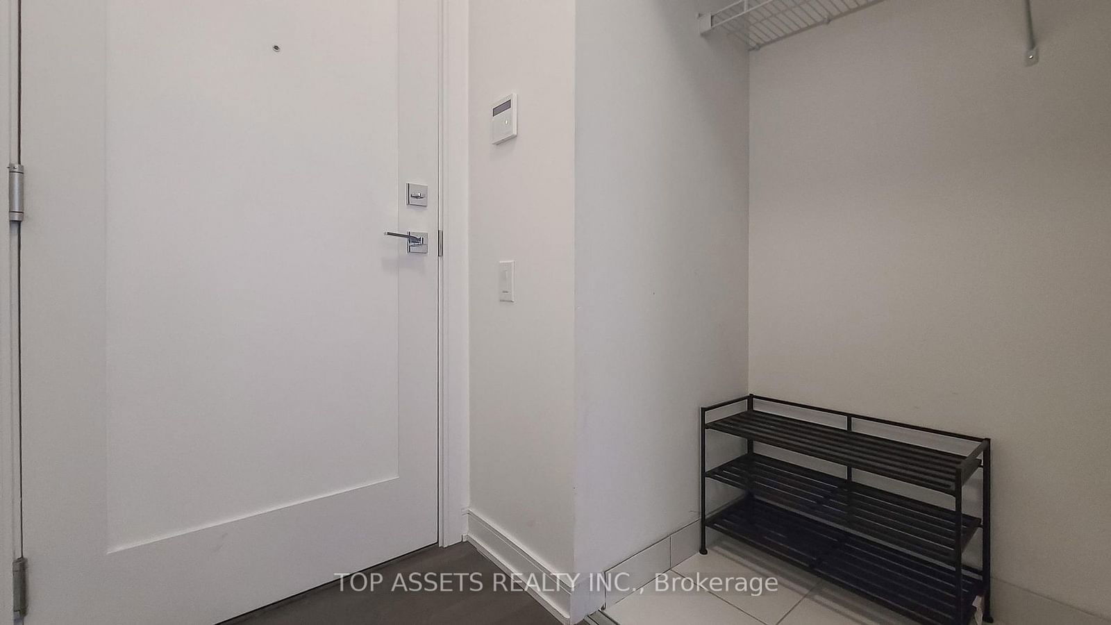 57 St Joseph St, unit 919 for rent