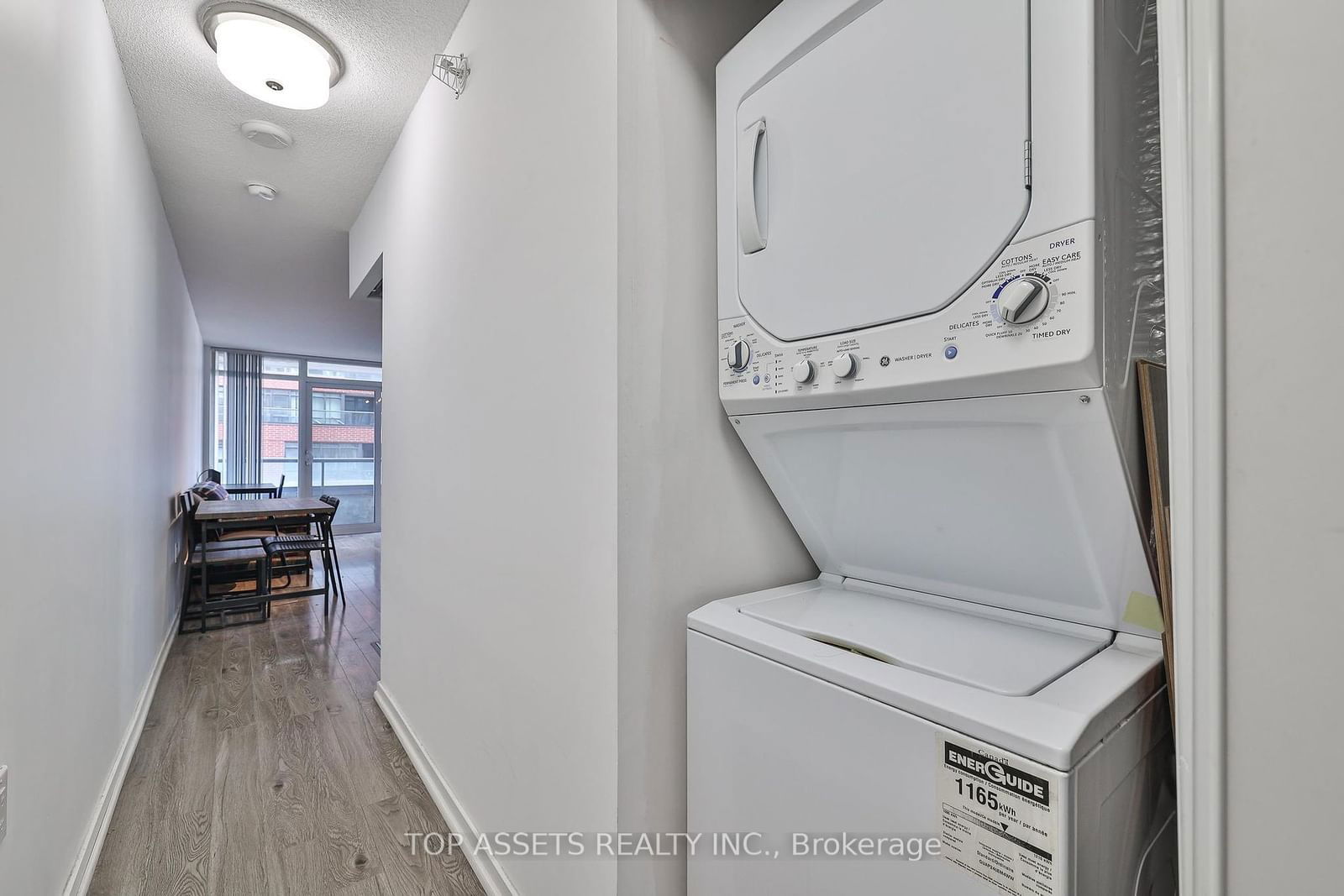 36 Lisgar St, unit 518E for rent