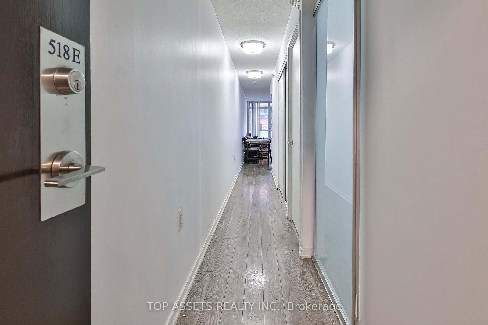 36 Lisgar St, unit 518E for rent