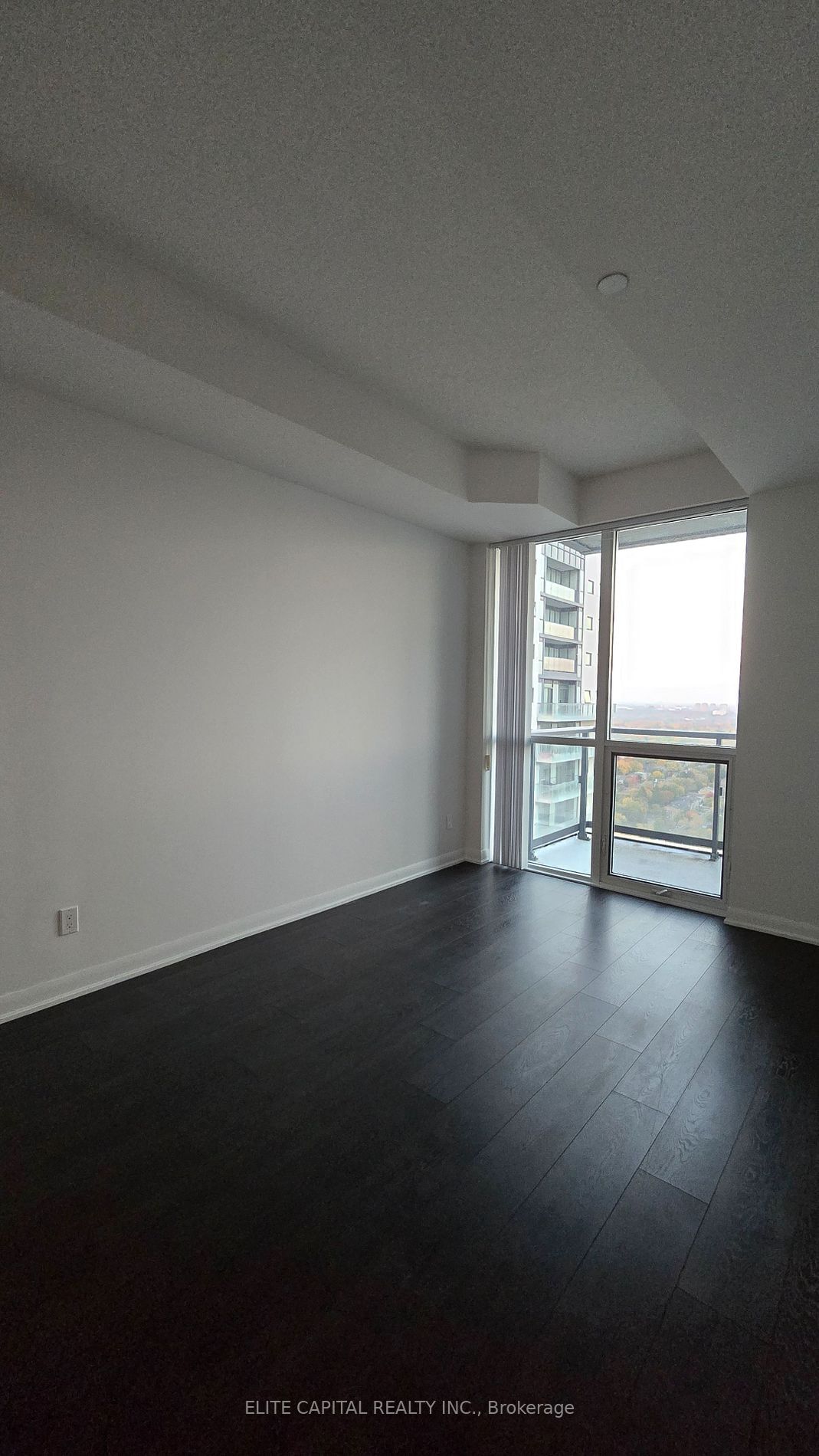 5162 Yonge St, unit LPH105 for rent