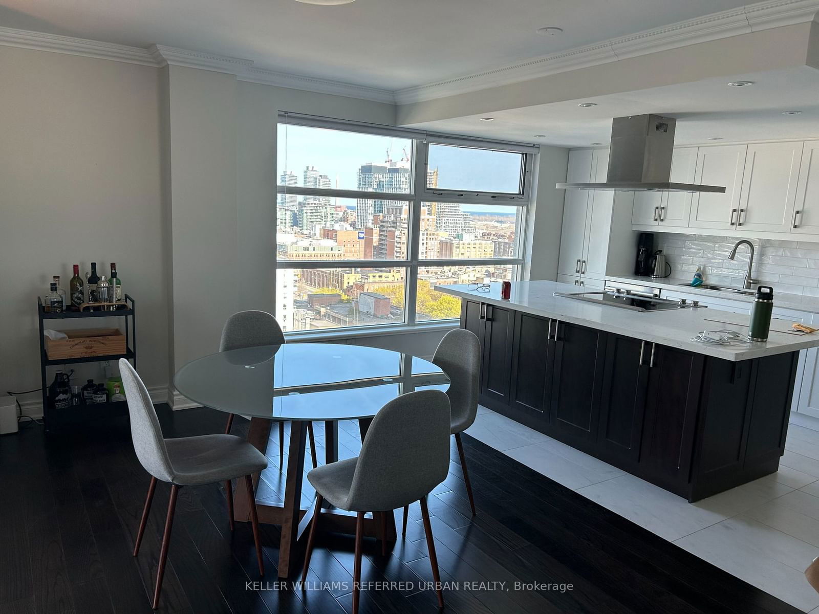 50 Lombard St, unit 2001 for rent