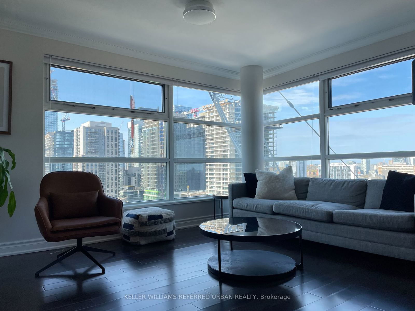 50 Lombard St, unit 2001 for rent