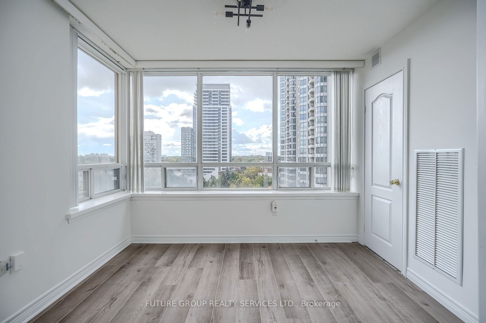 88 Grandview Way, unit 1005 for rent