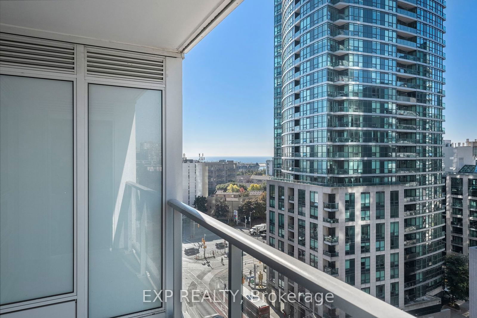 19 Bathurst St, unit 1115 for sale