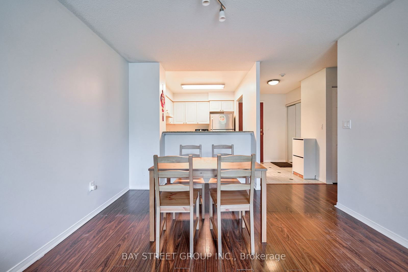 18 Pemberton Ave, unit 106 for sale