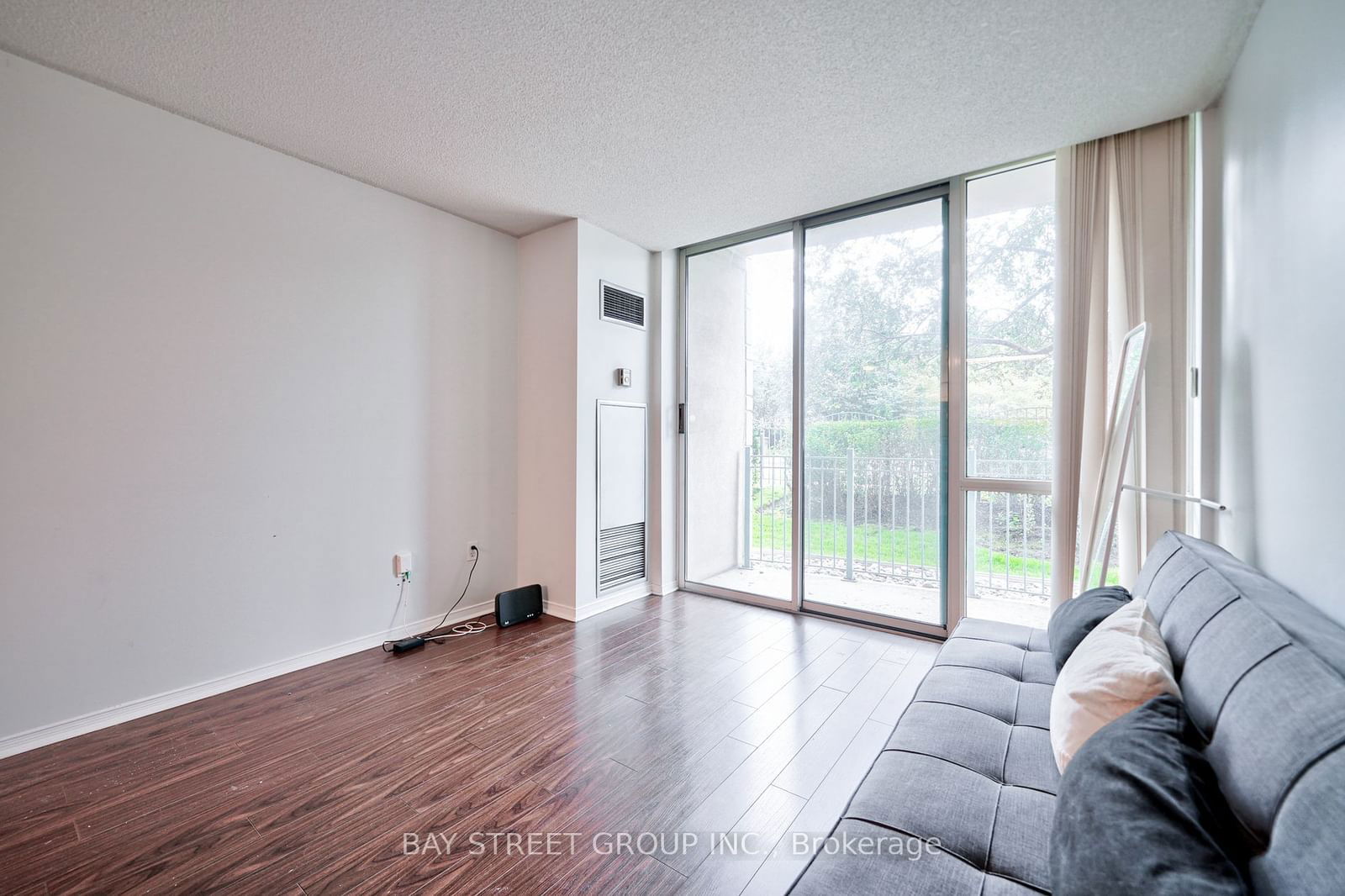 18 Pemberton Ave, unit 106 for sale