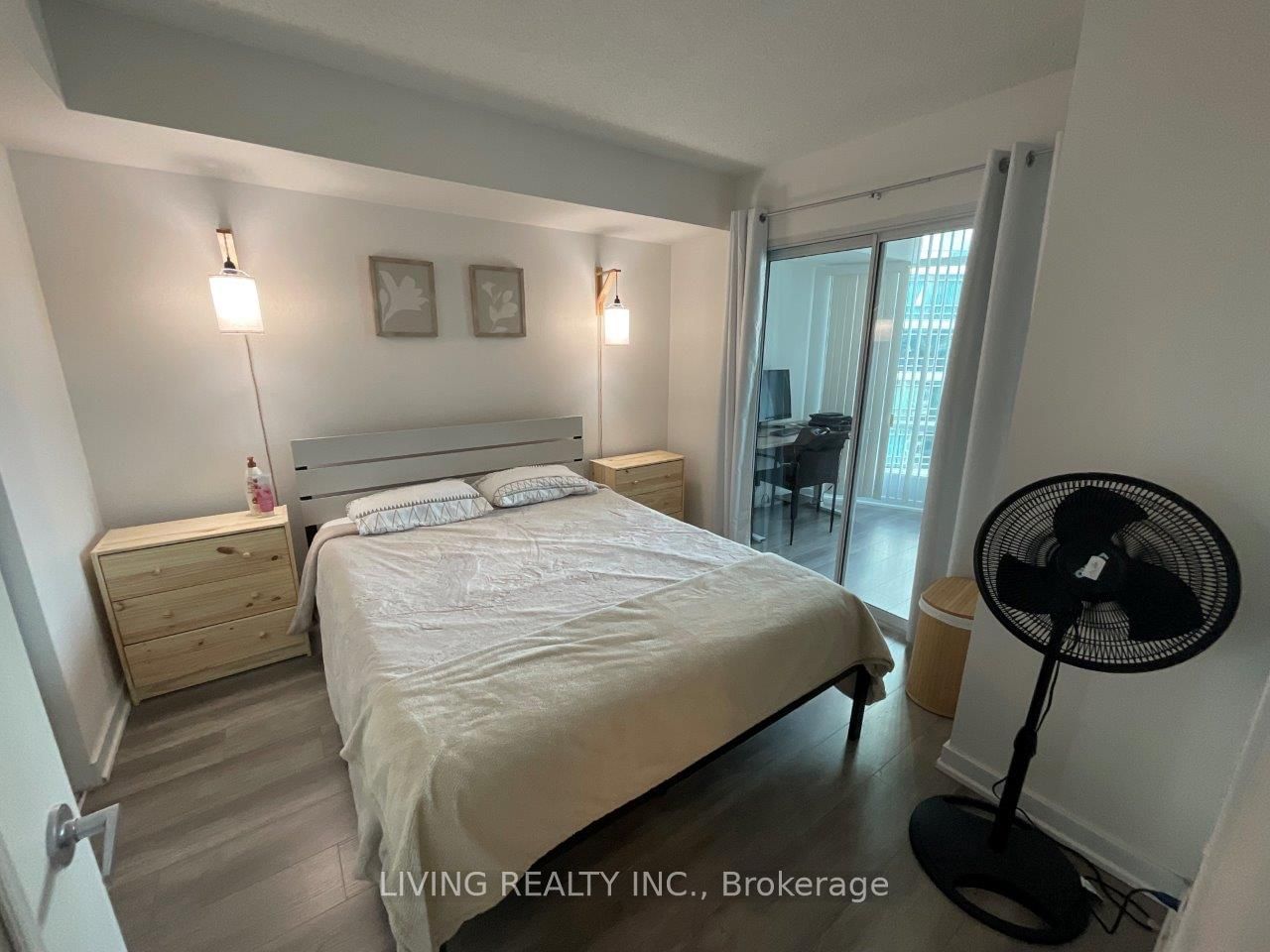 373 Front St W, unit 2602 for rent