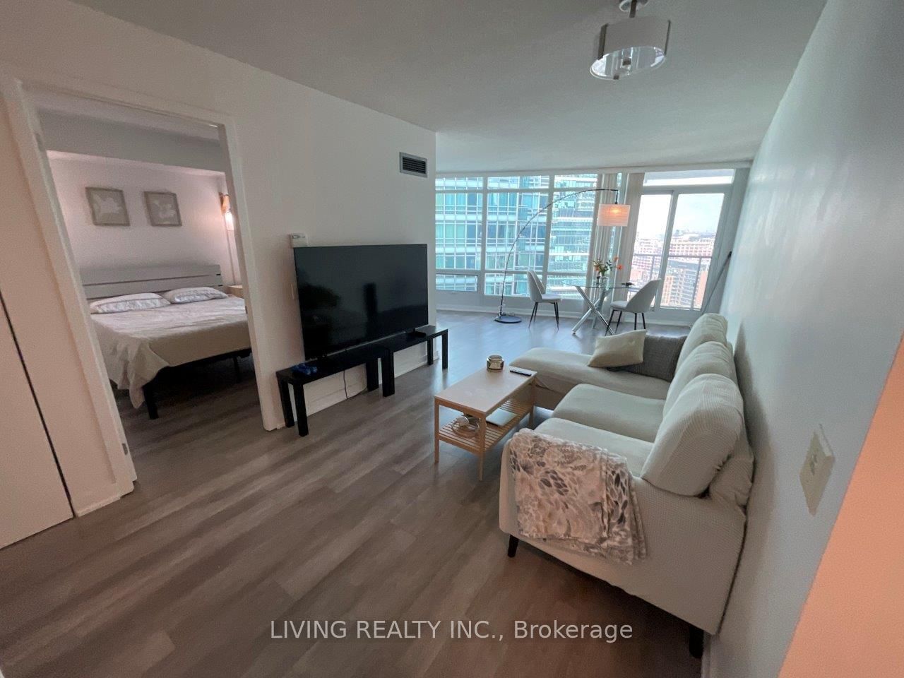 373 Front St W, unit 2602 for rent