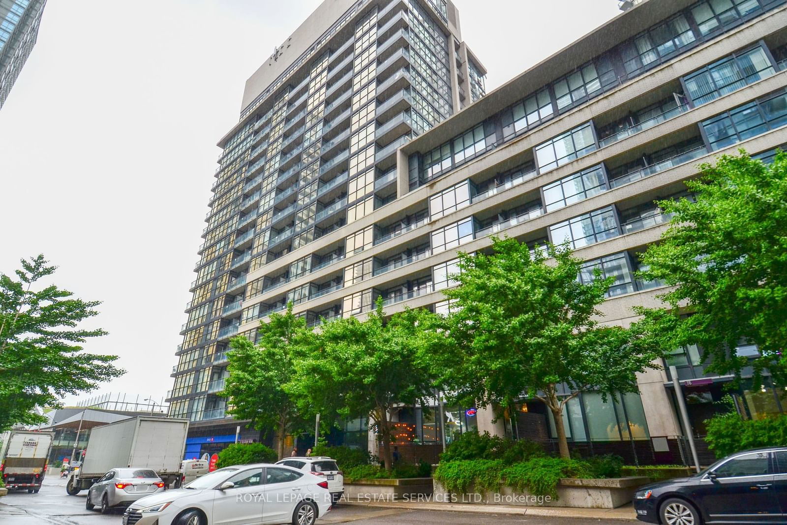 8 Telegram Mews E, unit 832 for sale