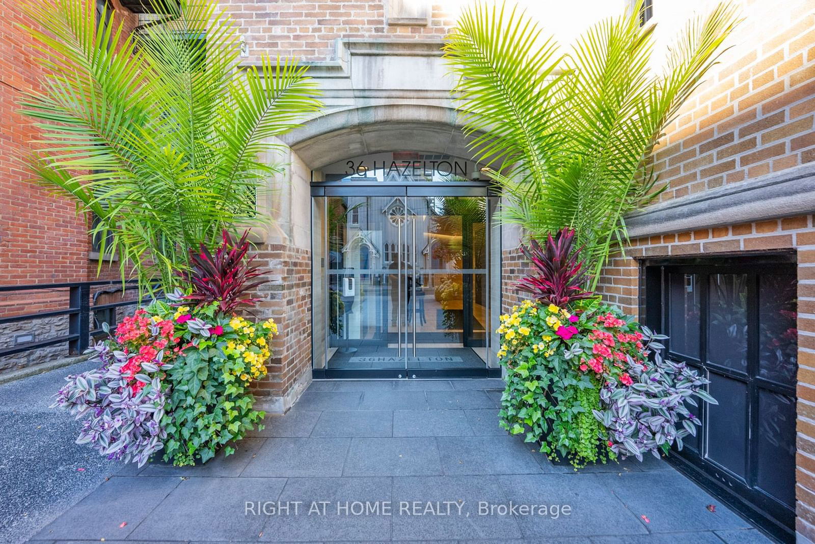 36 Hazelton, Downtown, Toronto