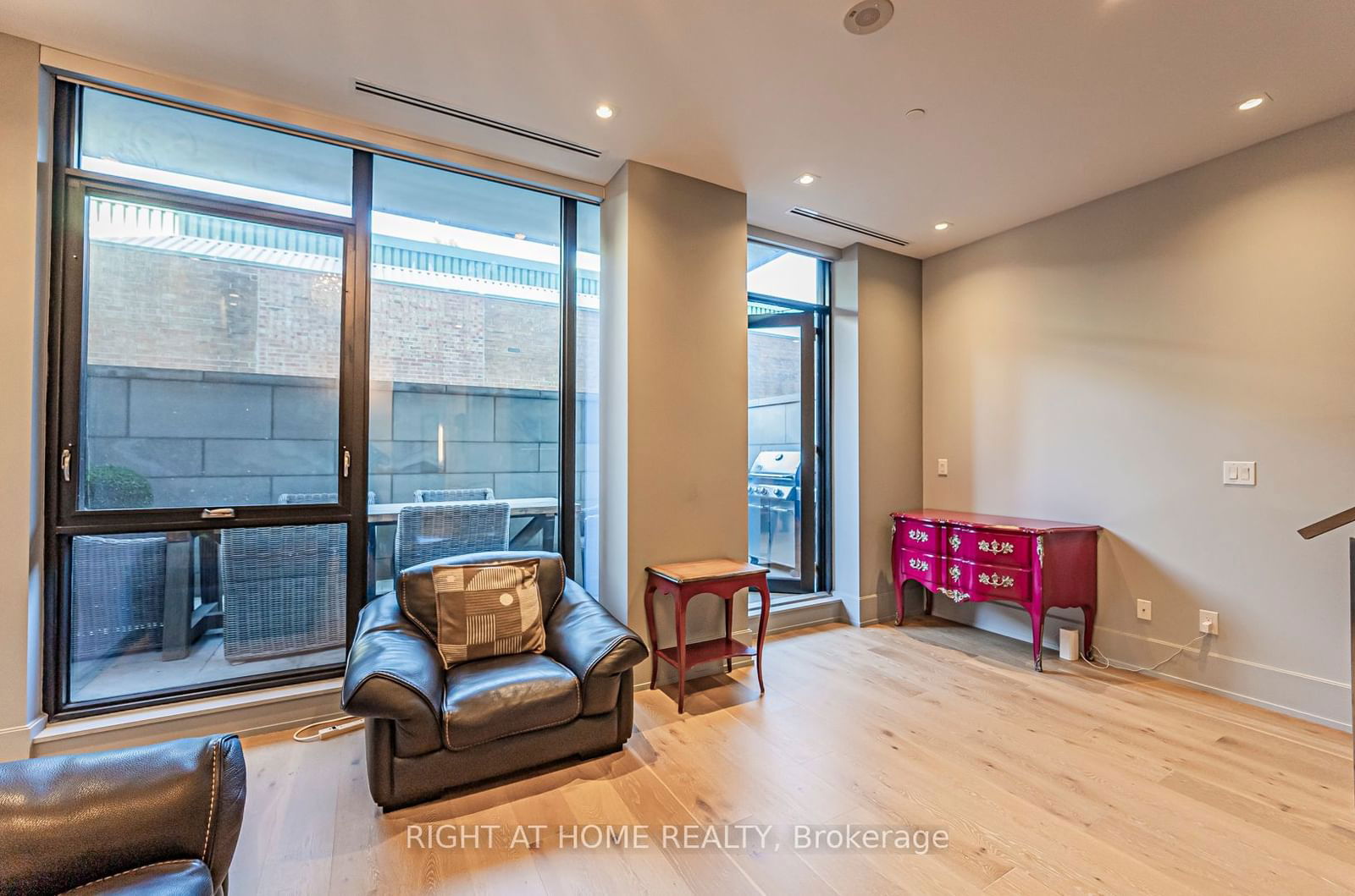 36 Hazelton, Downtown, Toronto