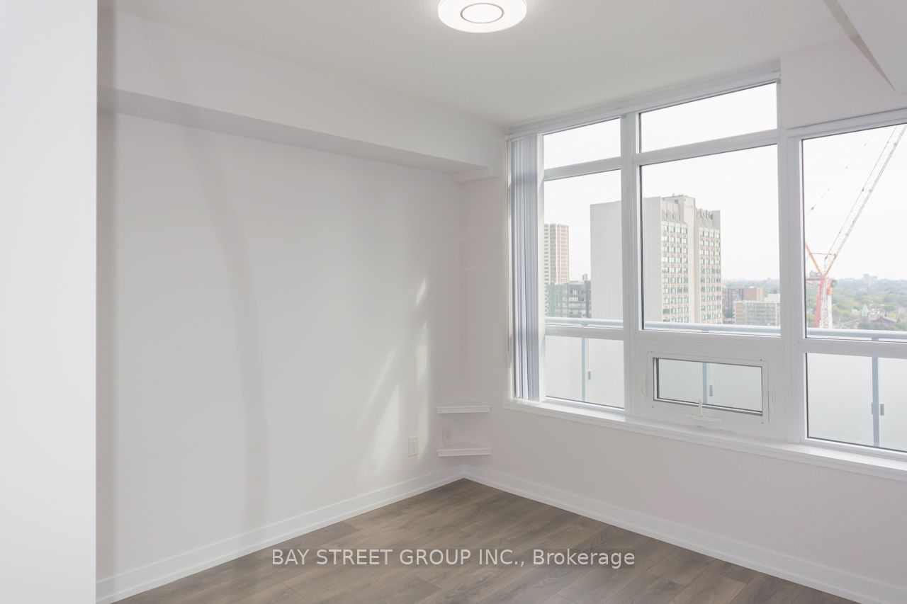 365 CHURCH St, unit 1706 for rent