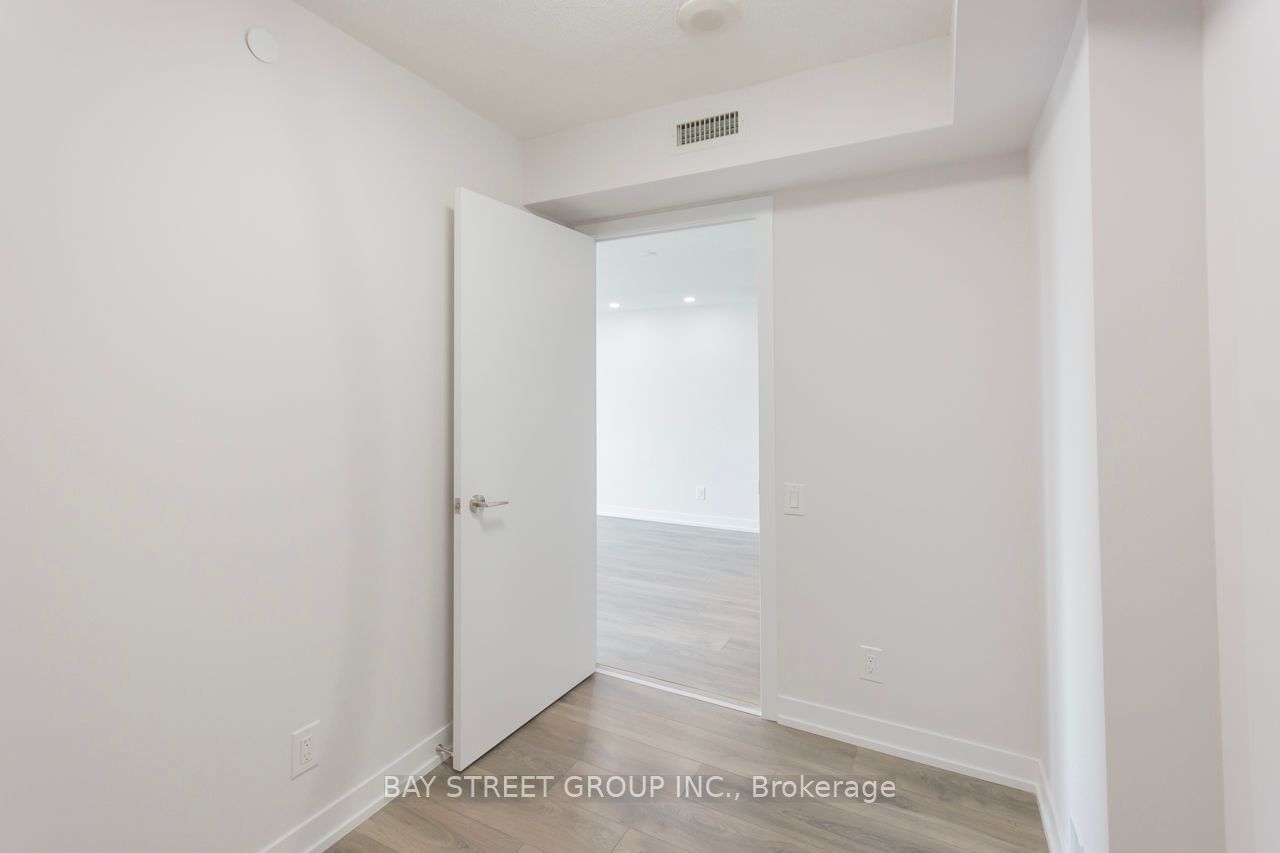 365 CHURCH St, unit 1706 for rent