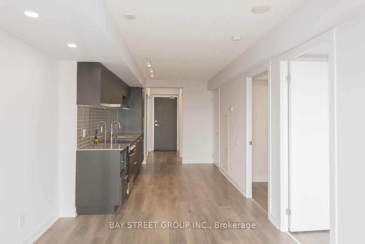 365 CHURCH St, unit 1706 for rent