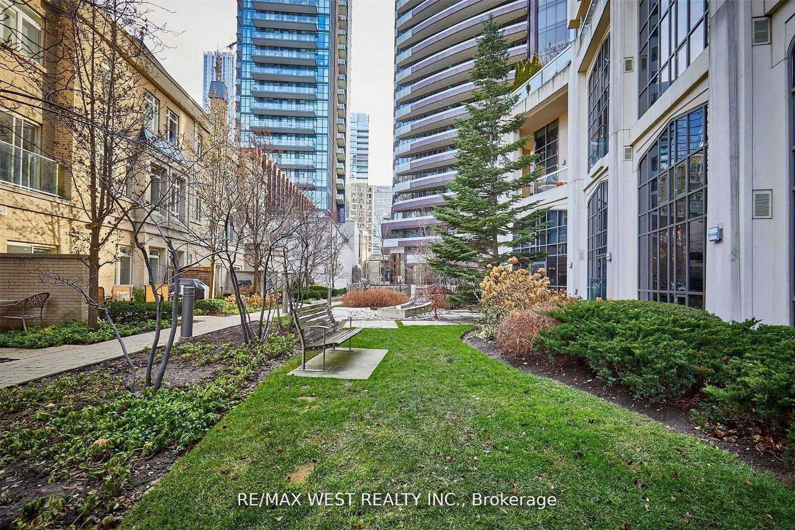 Domus Condos, Downtown, Toronto