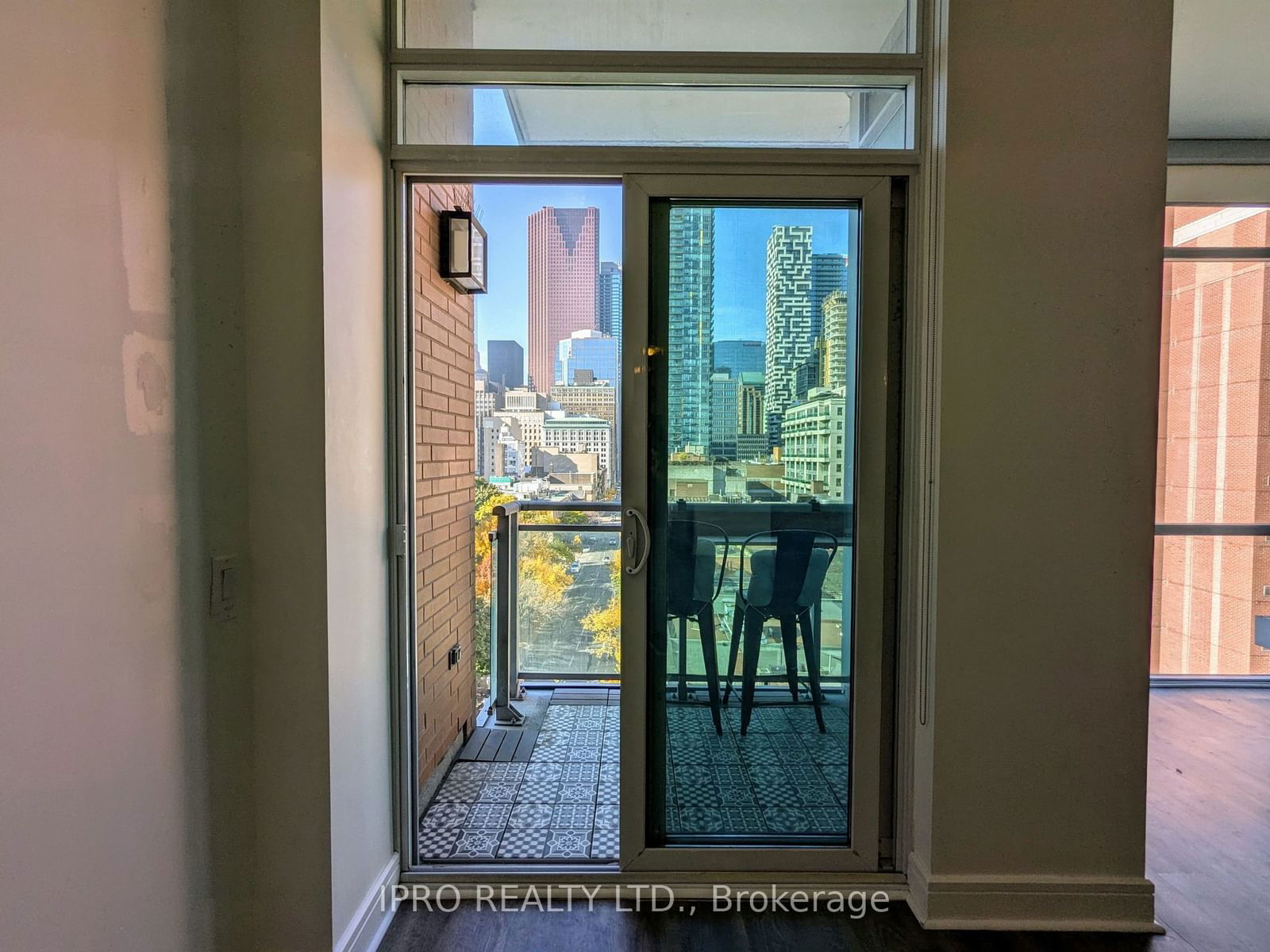 112 George St, unit 823 for rent