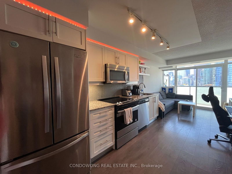 400 Adelaide St E, unit 1910 for rent