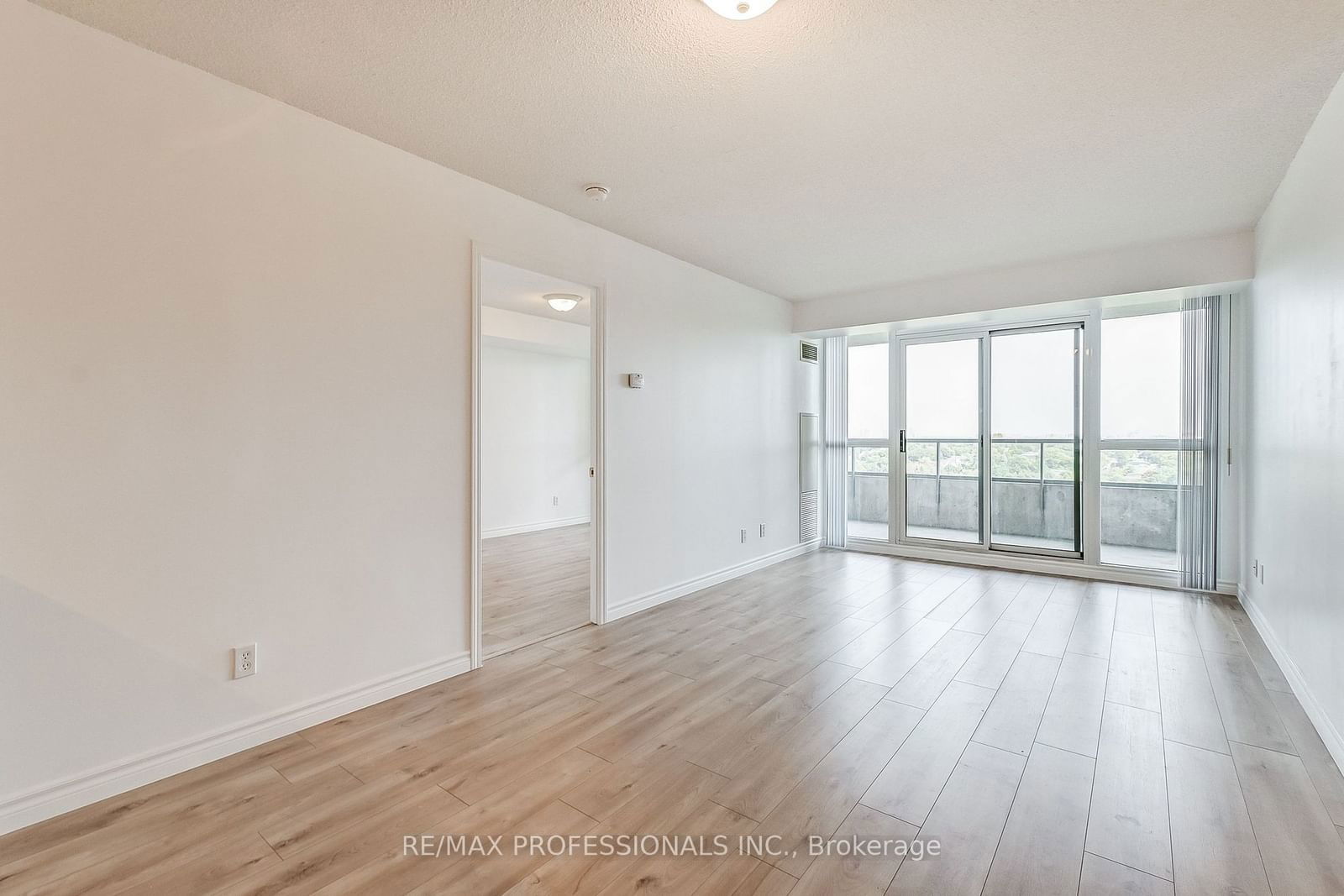 18 Spring Garden Ave, unit 1607 for sale