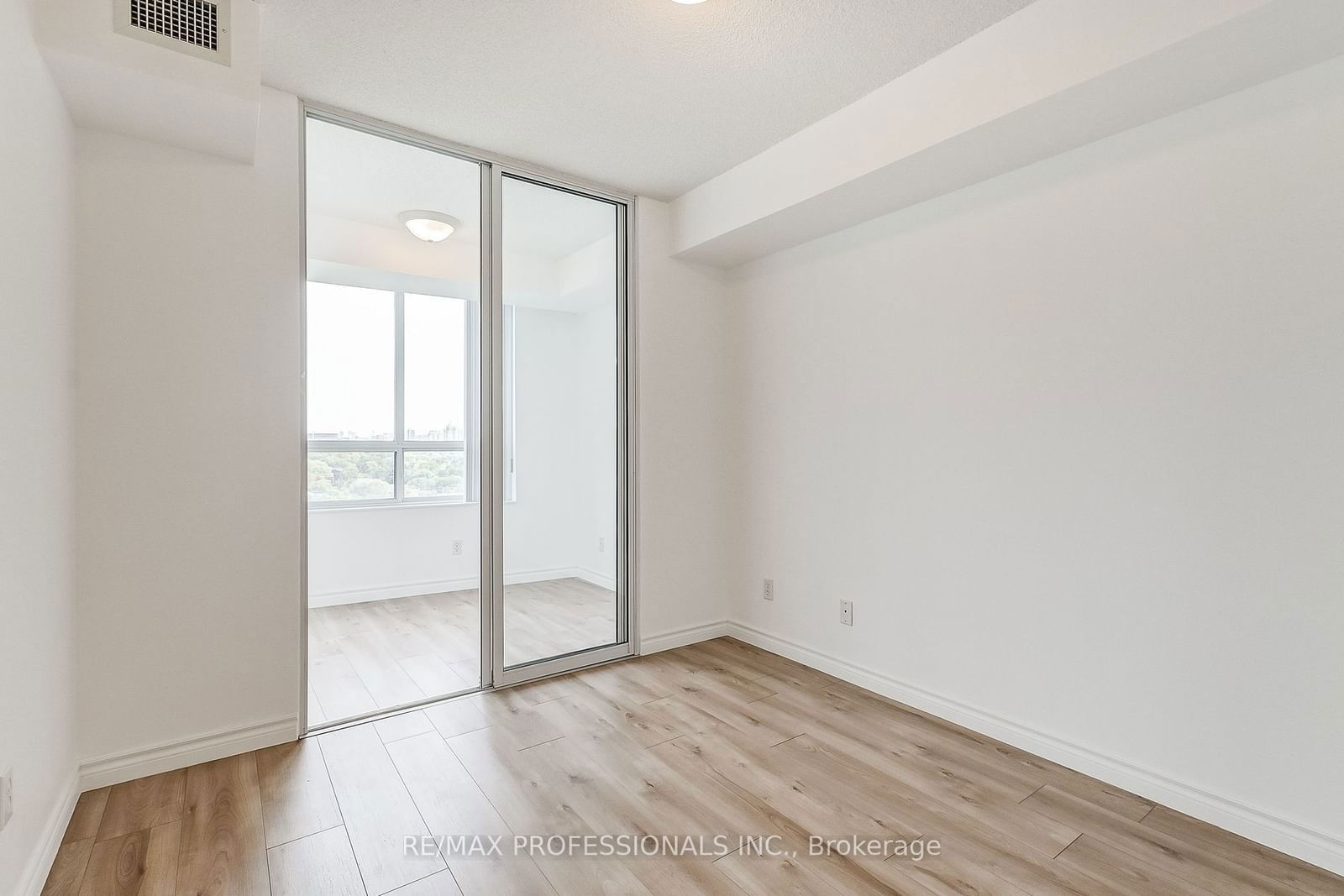 18 Spring Garden Ave, unit 1607 for sale