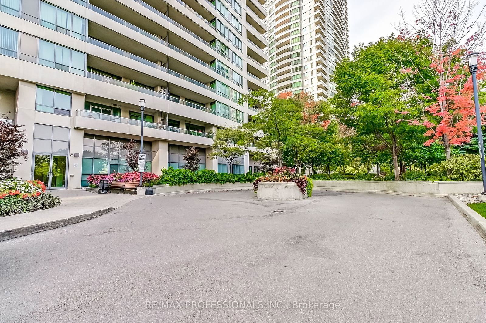 18 Spring Garden Ave, unit 1607 for sale