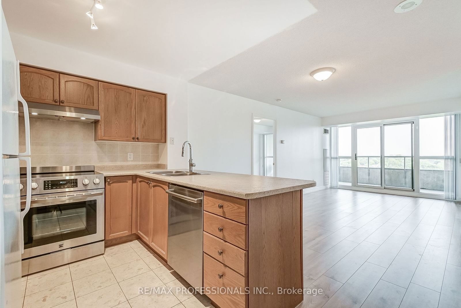 18 Spring Garden Ave, unit 1607 for sale