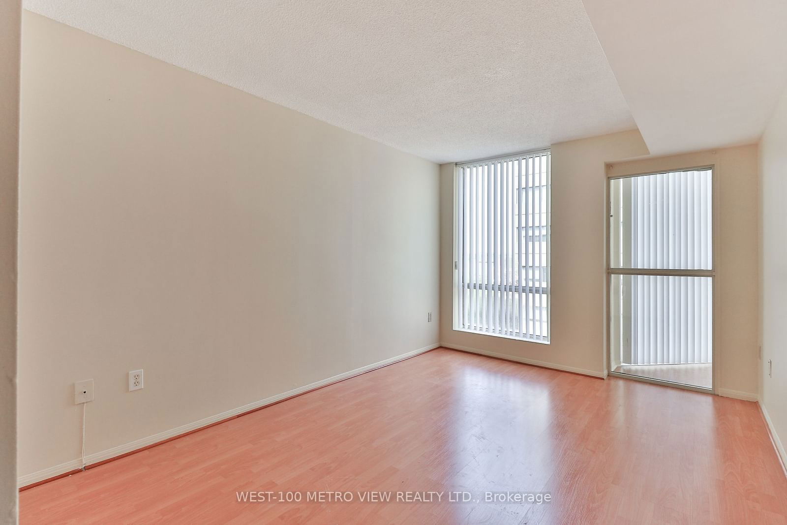 705 King St W, unit 814 for sale