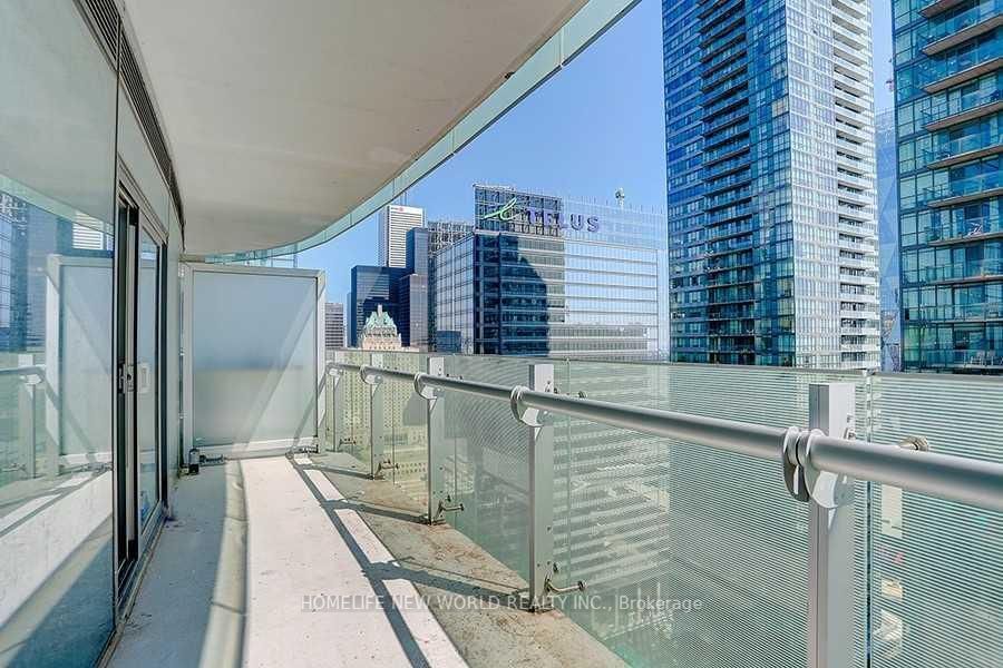 14 York St, unit 2812 for sale