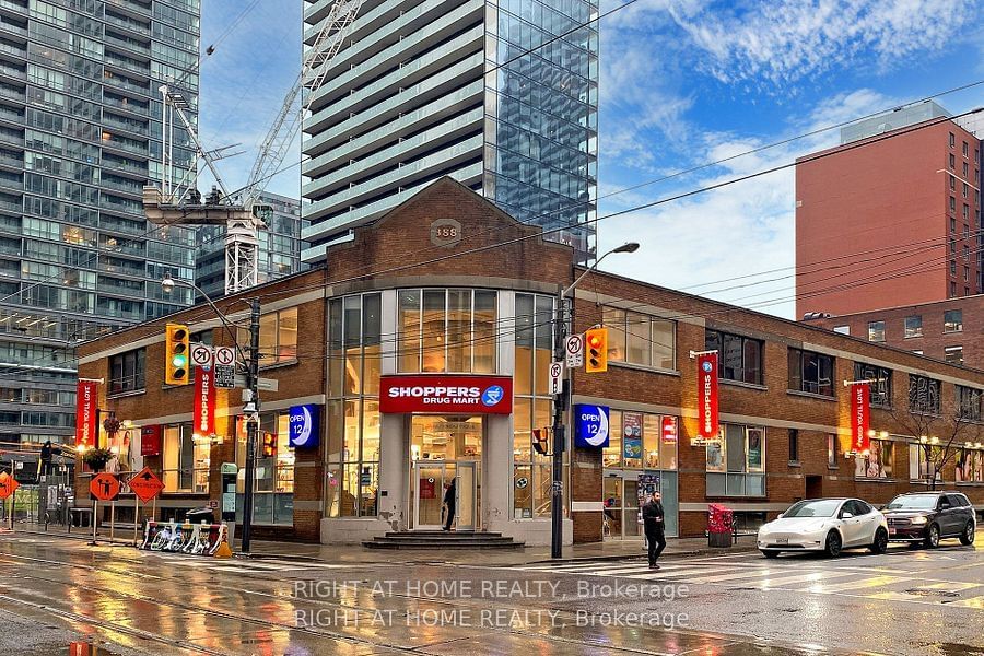 357 King St W, unit 603 for sale