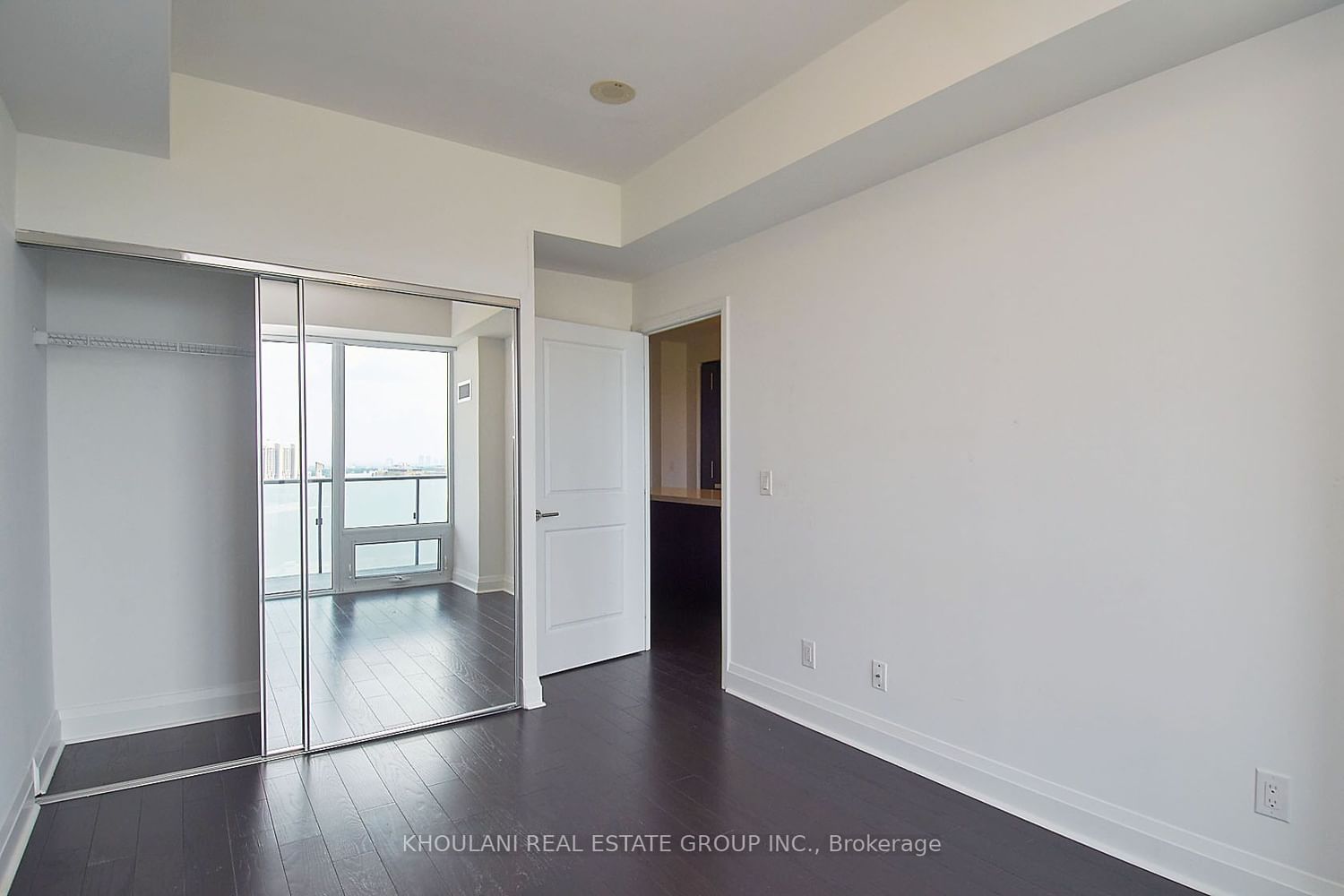 65 St Mary St, unit 1105 for rent