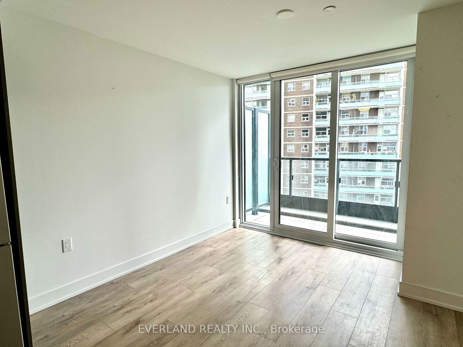 585 Bloor St E, unit 521 for sale