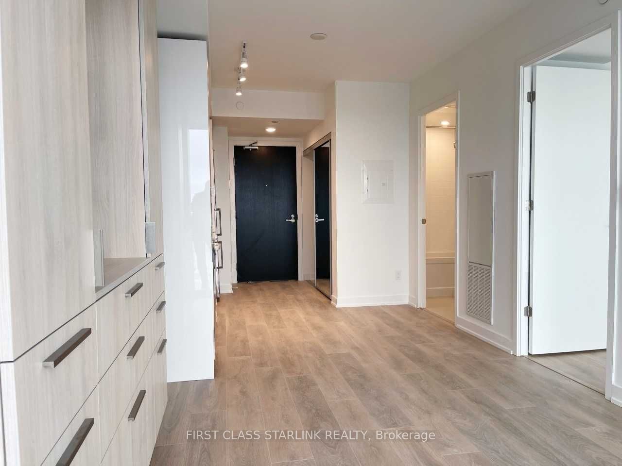 501 Yonge St, unit 3106 for rent