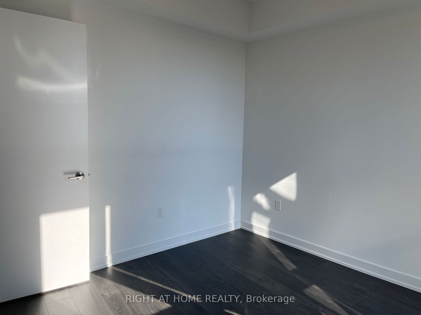 38 Iannuzzi St, unit 1711 for rent