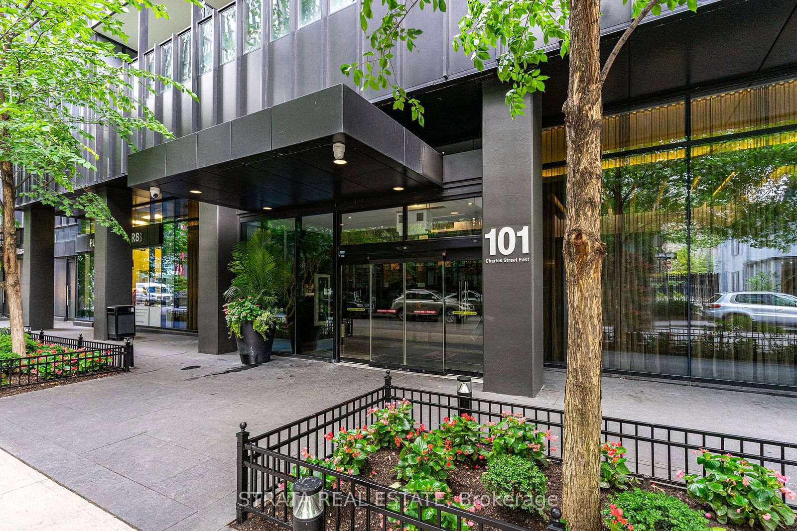 101 Charles St E, unit 4704 for rent